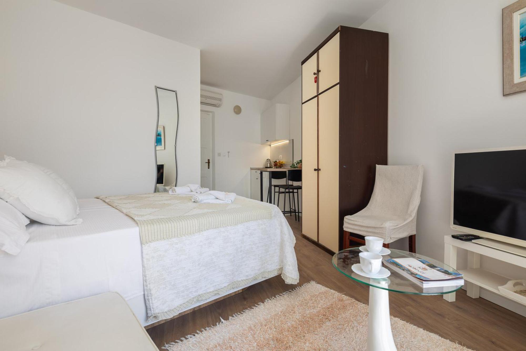Caleta Seaview Suites II - Pool & Jacuzzi Lokva Rogoznica Extérieur photo